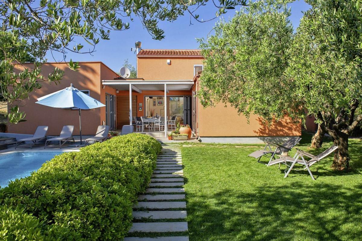 Villa Emili In Medulin - Haus Fuer 4-5 Personen Εξωτερικό φωτογραφία