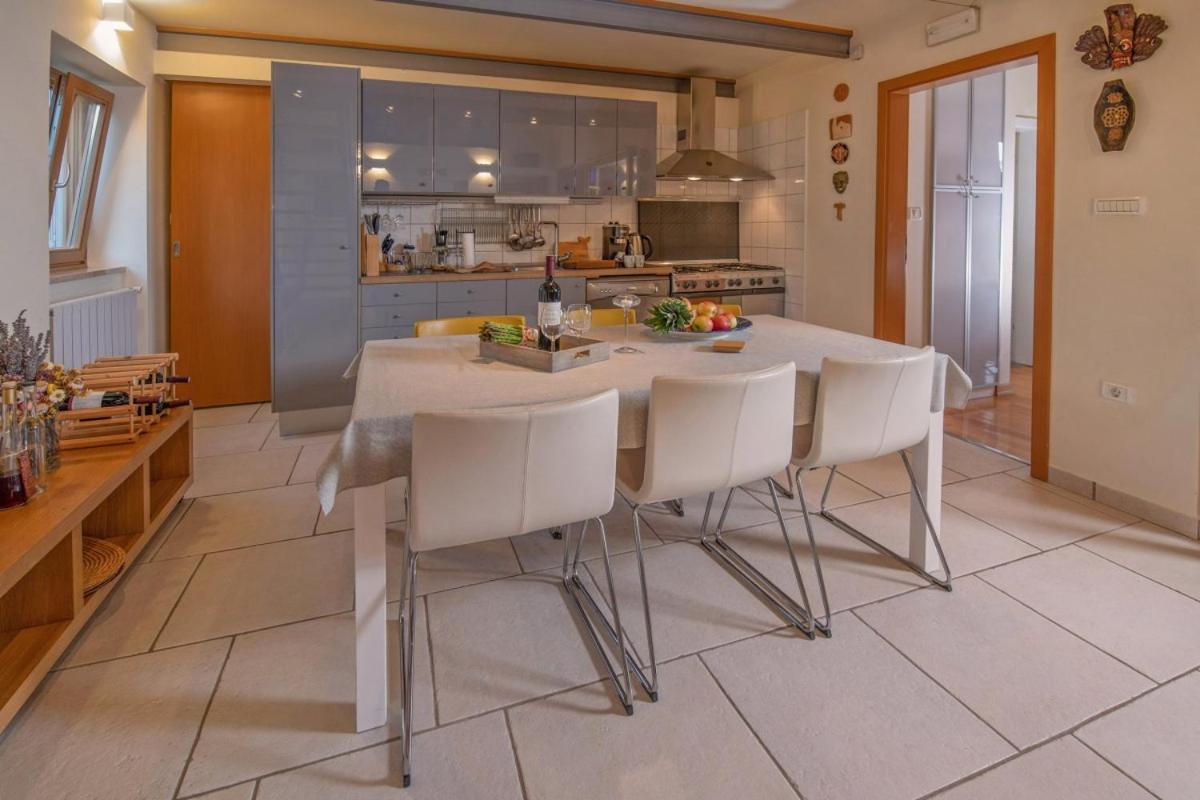 Villa Emili In Medulin - Haus Fuer 4-5 Personen Εξωτερικό φωτογραφία